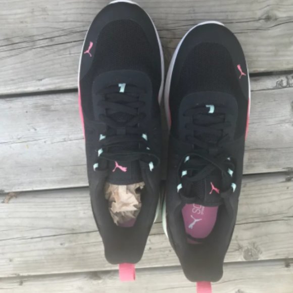 Puma shoes size 10.5 - Picture 5 of 7